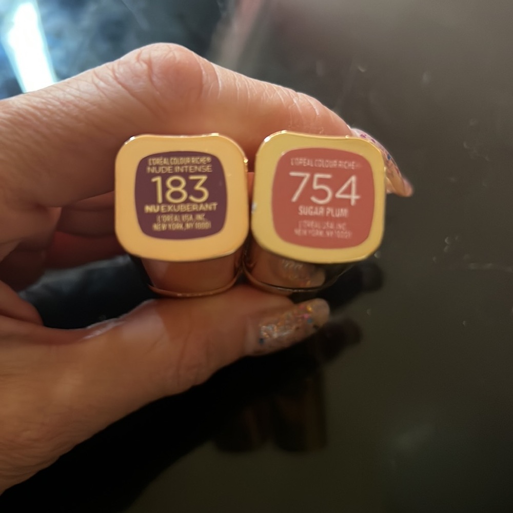 L’Oréal lipsticks